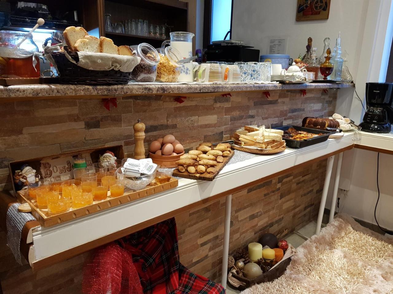 Petra & Elato Art Hotel Valtessiniko Dış mekan fotoğraf