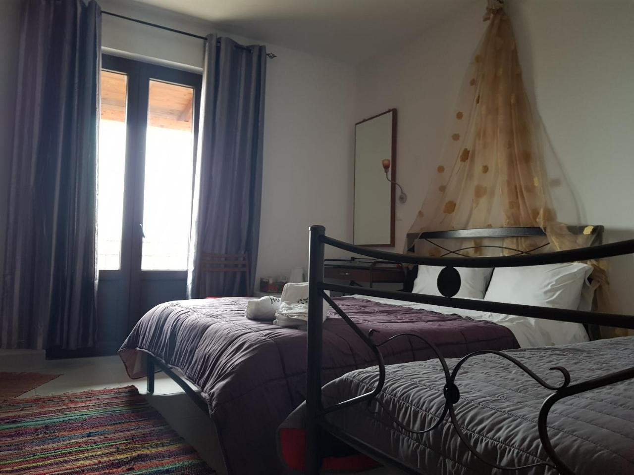 Petra & Elato Art Hotel Valtessiniko Dış mekan fotoğraf