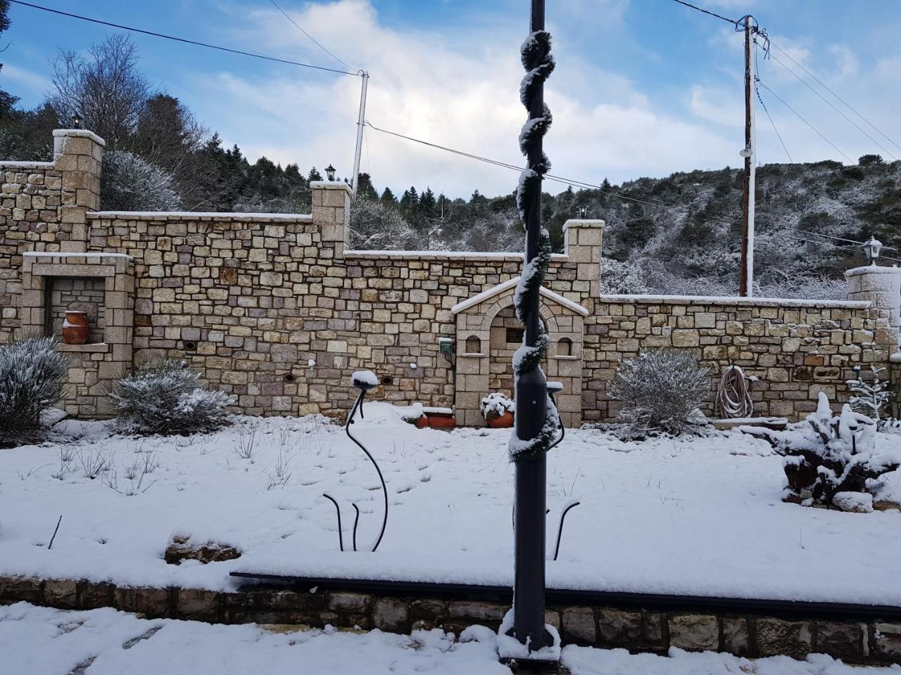 Petra & Elato Art Hotel Valtessiniko Dış mekan fotoğraf
