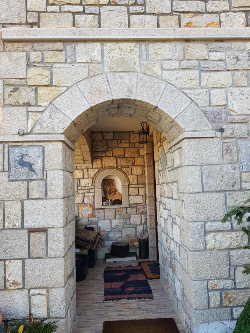 Petra & Elato Art Hotel Valtessiniko Dış mekan fotoğraf