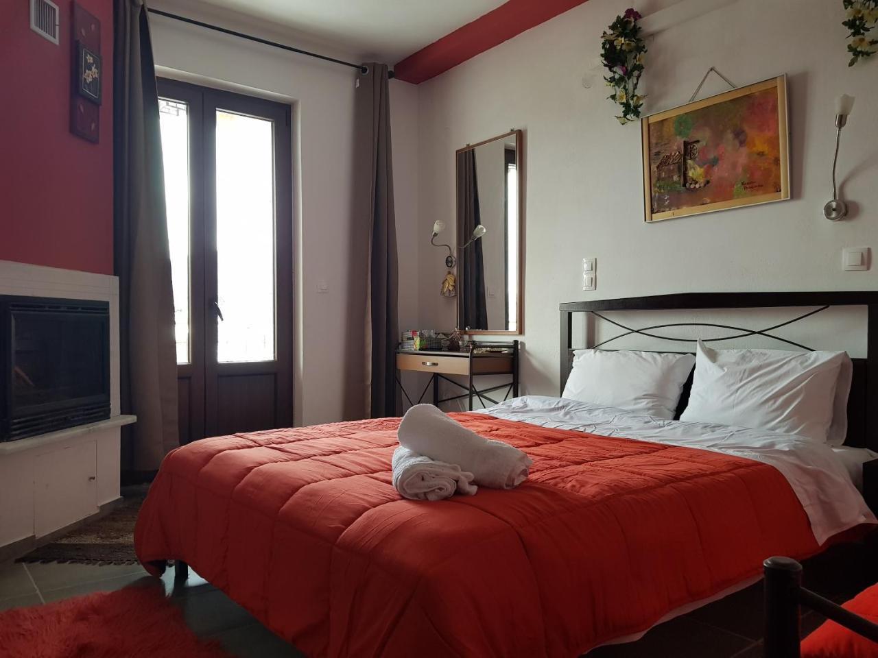 Petra & Elato Art Hotel Valtessiniko Dış mekan fotoğraf