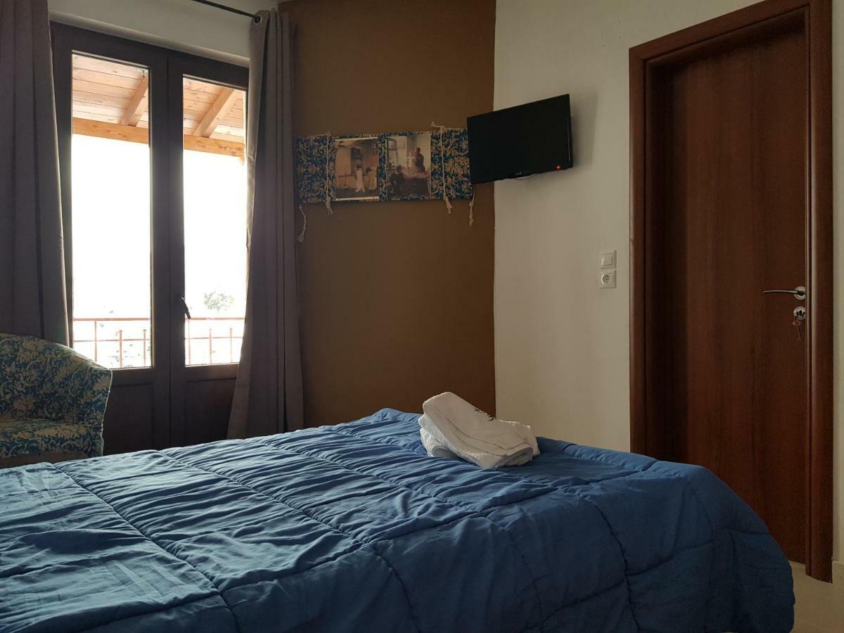 Petra & Elato Art Hotel Valtessiniko Dış mekan fotoğraf